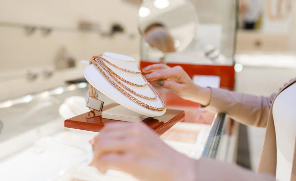 Illuminotecnica nel retail: come aumentare le vendite con la luce giusta. Strategie per diversi settori